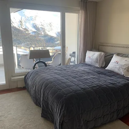 Fantastic Panorama Flat In Lägenhet St. Moritz