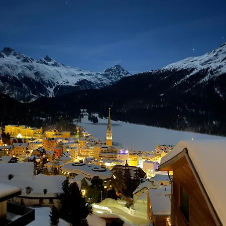 Fantastic Panorama Flat In Lägenhet St. Moritz